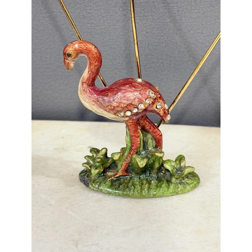Unbranded vintage flamingo